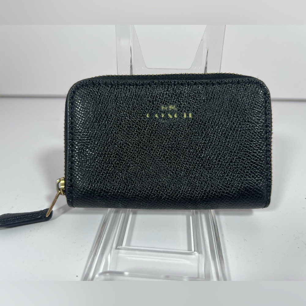 2109: Coach Black Crossgrain Leather Zip Around Coin Wallet Card Case